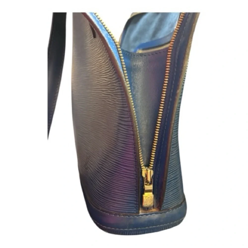 Louis Vuitton Epi Lussac MM β Toledo Blue - Picture 14 of 15